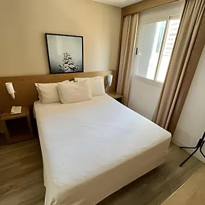 Unu 512 Jardins: Wifi, Piscina + Apartamento